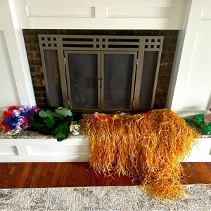 Vibrant Hawaiian Luau Decorations